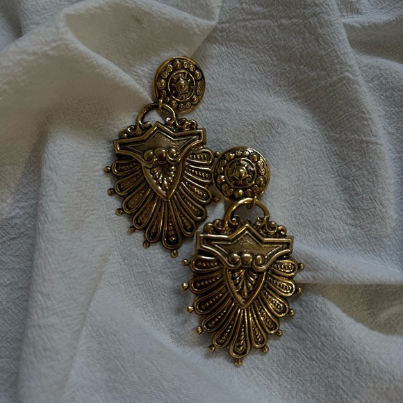 Jewelry - Vintage Gold Tone Ornate Fan Drop Earrings - Women Jewelry